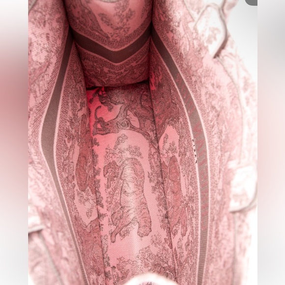 Christian Dior Toilede Jouy book tote 2023 - Picture 5 of 5